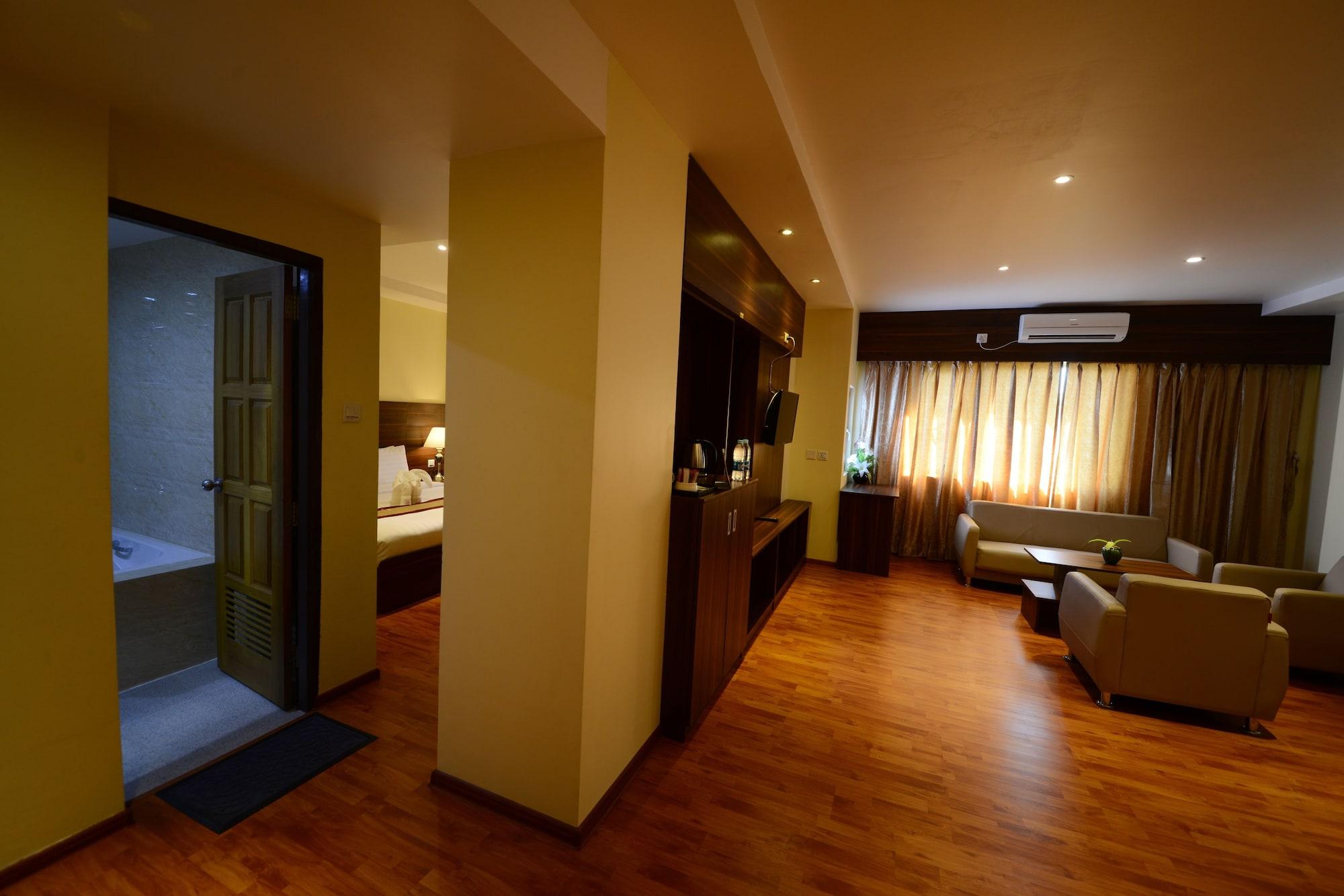 Silver Green Hotel Yangon Exterior photo