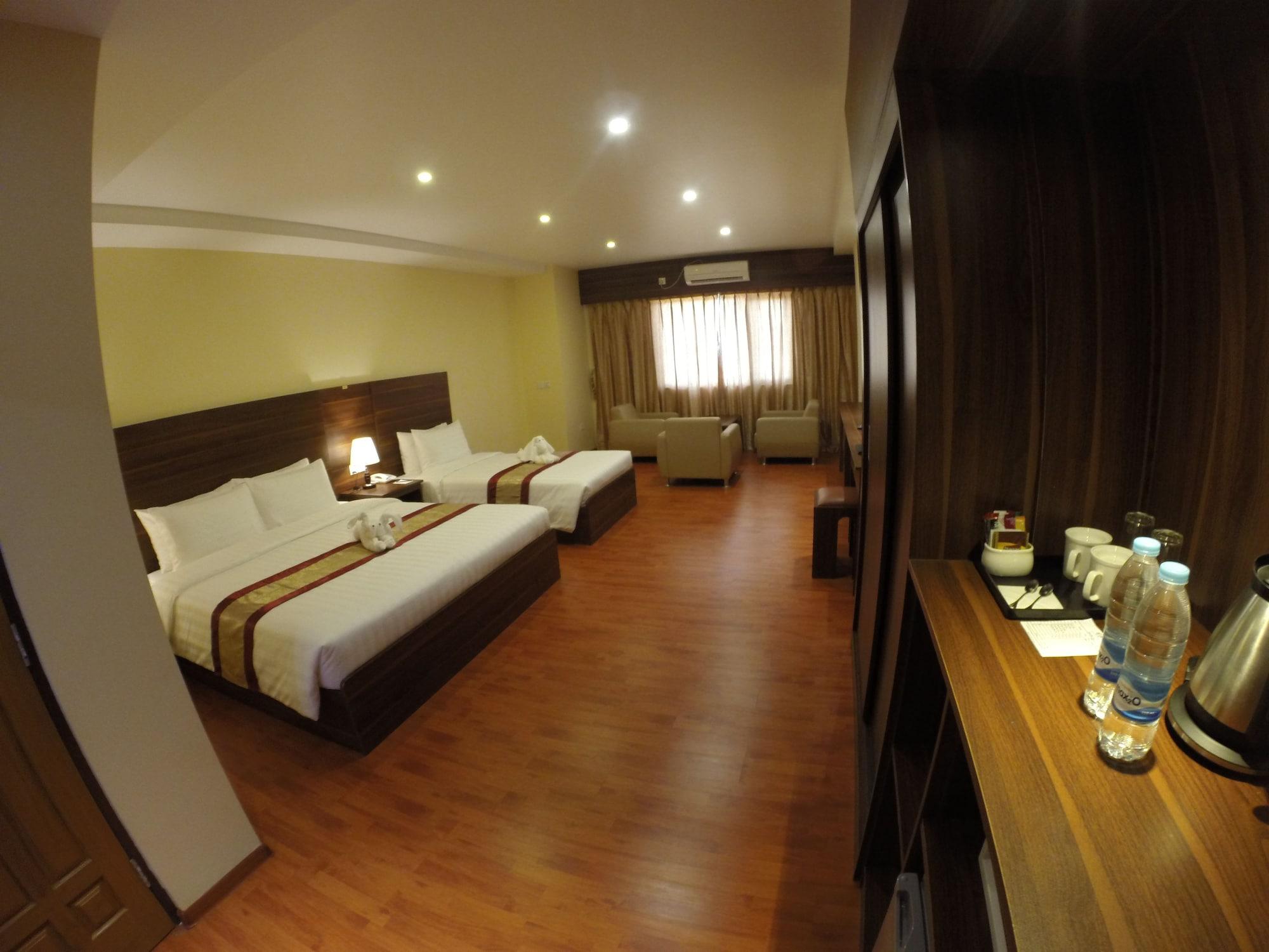 Silver Green Hotel Yangon Exterior photo