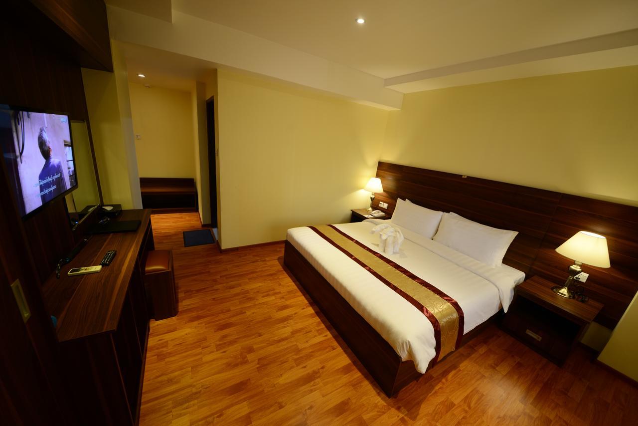 Silver Green Hotel Yangon Exterior photo