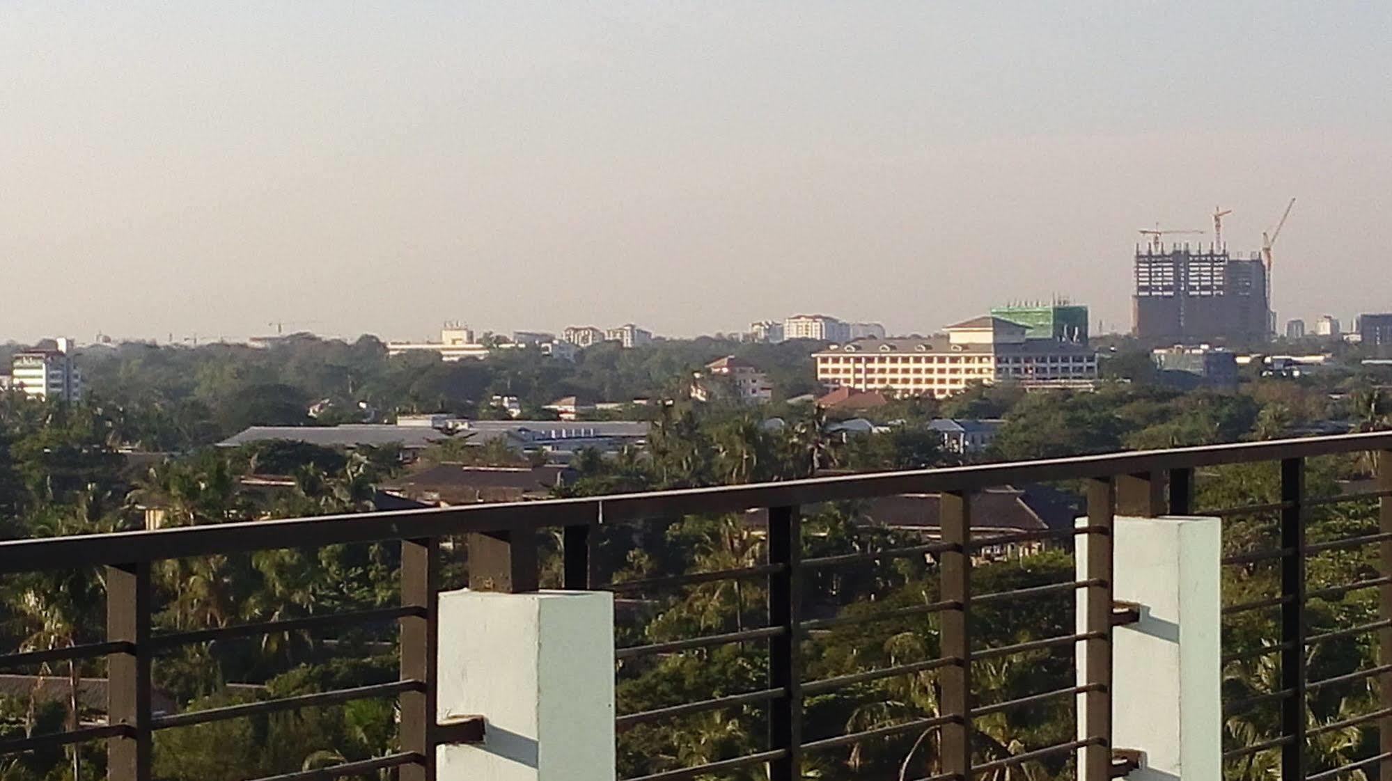 Silver Green Hotel Yangon Exterior photo
